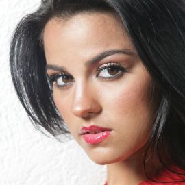 Maite Perroni: Bio, Height, Weight, Age, Measurements – Celebrity Facts